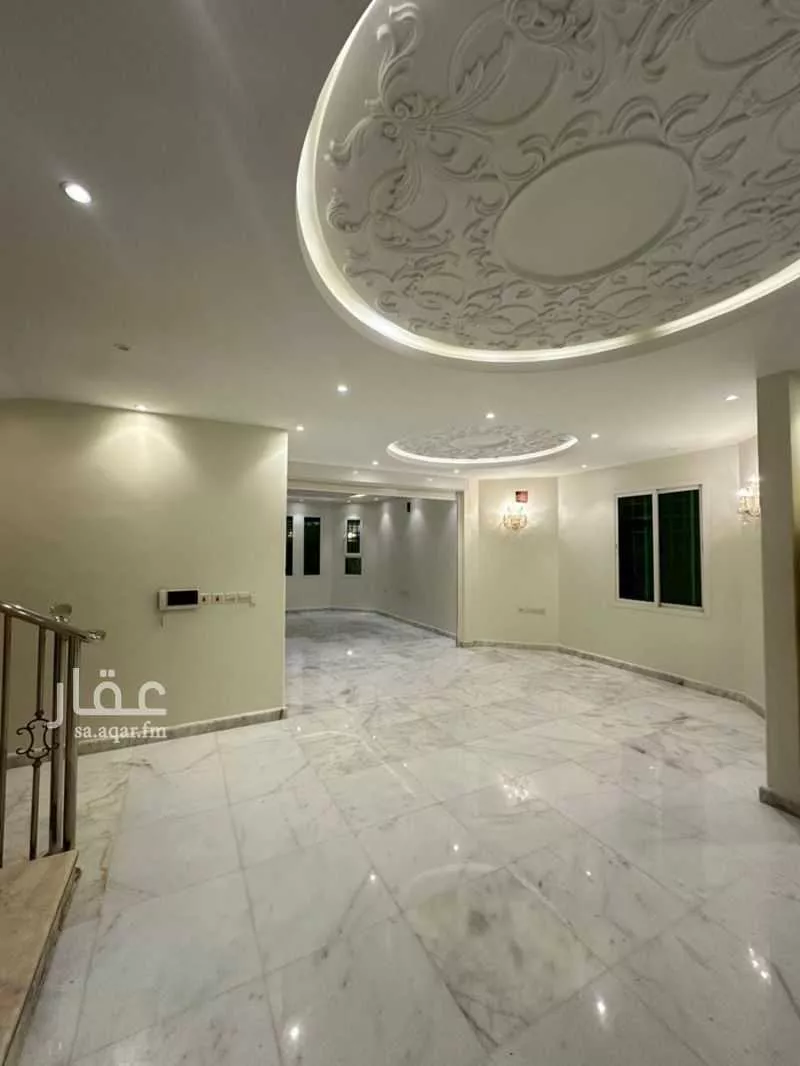 5 bedroom villa in Granada, Riyadh 9