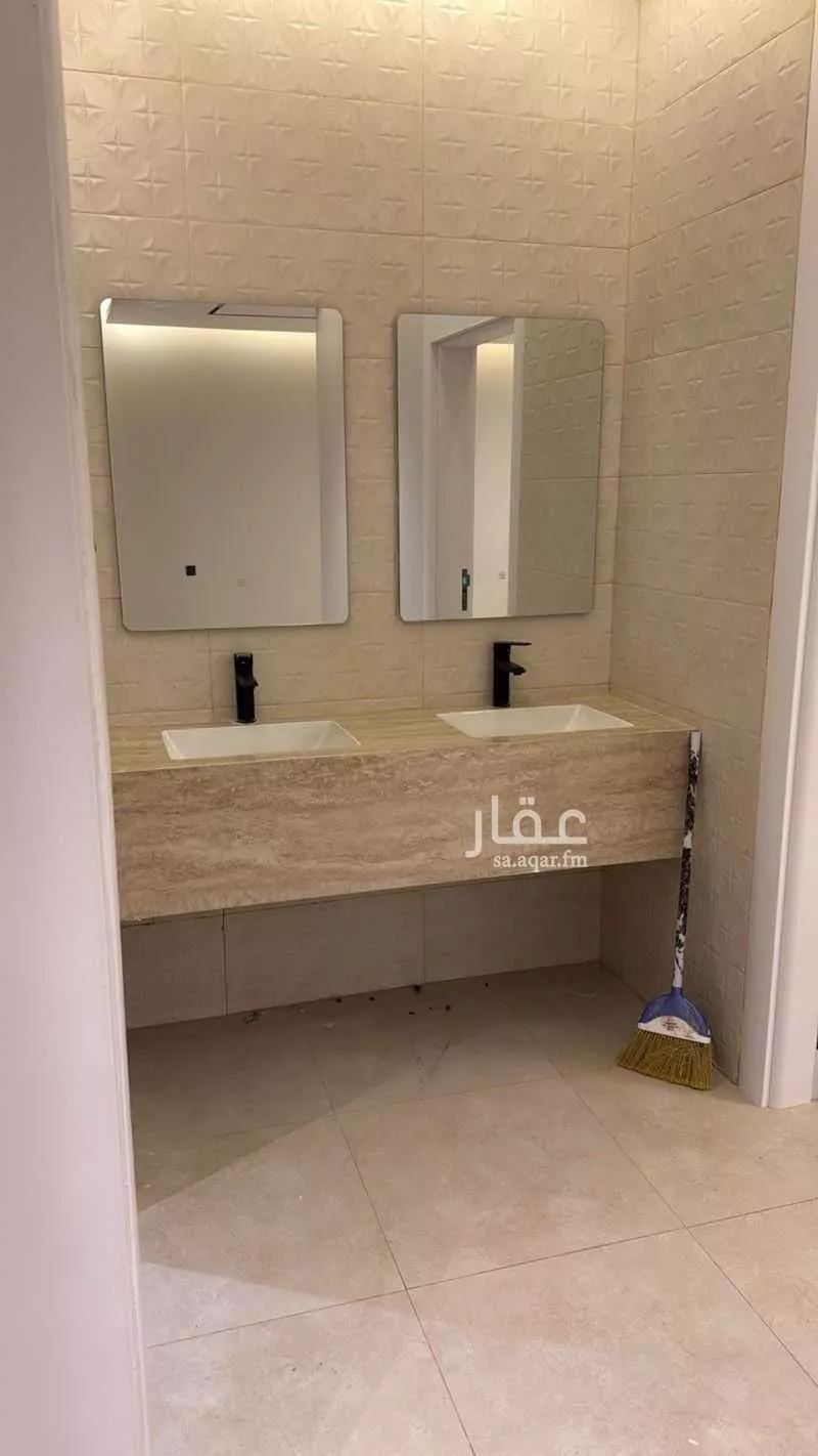 12 bedroom villa in Al Rabie, Riyadh 5