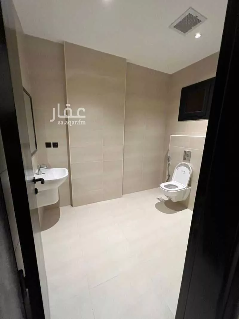 شقة 3 غرف في الملقا 4