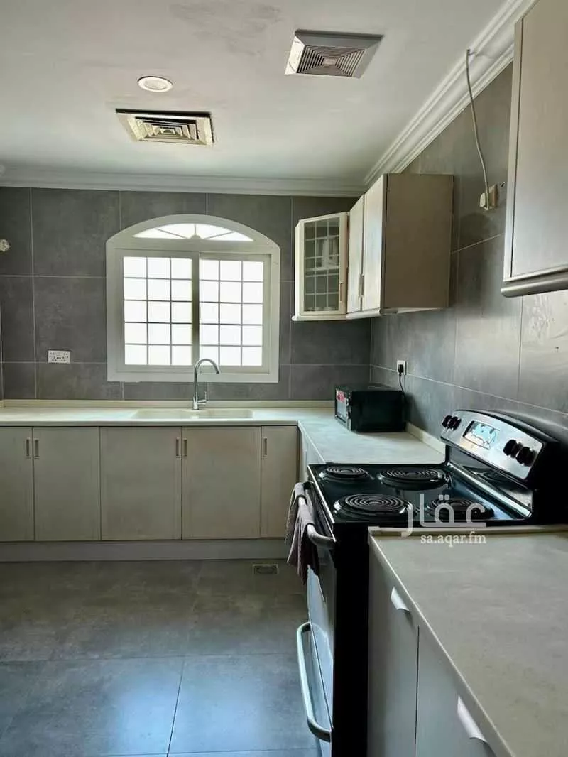 3 bedroom villa in Al Shati, Jeddah 5