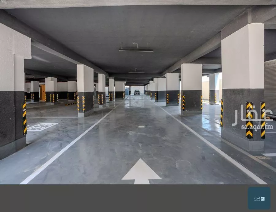 شقة 5 غرف في الحمرا 2