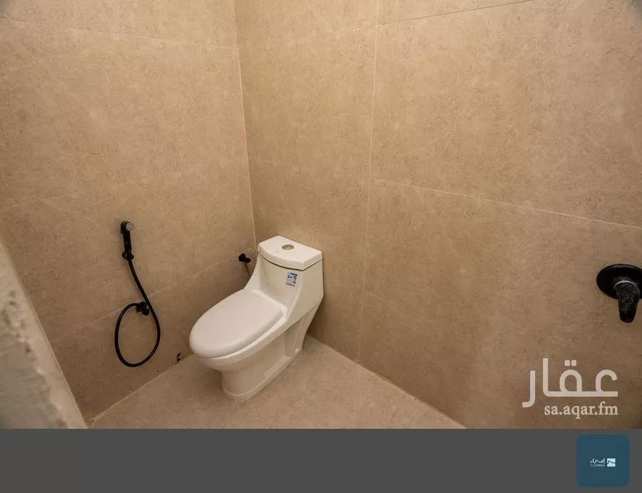 5 bedroom apartment in Al Hamra, Eastern Province 9