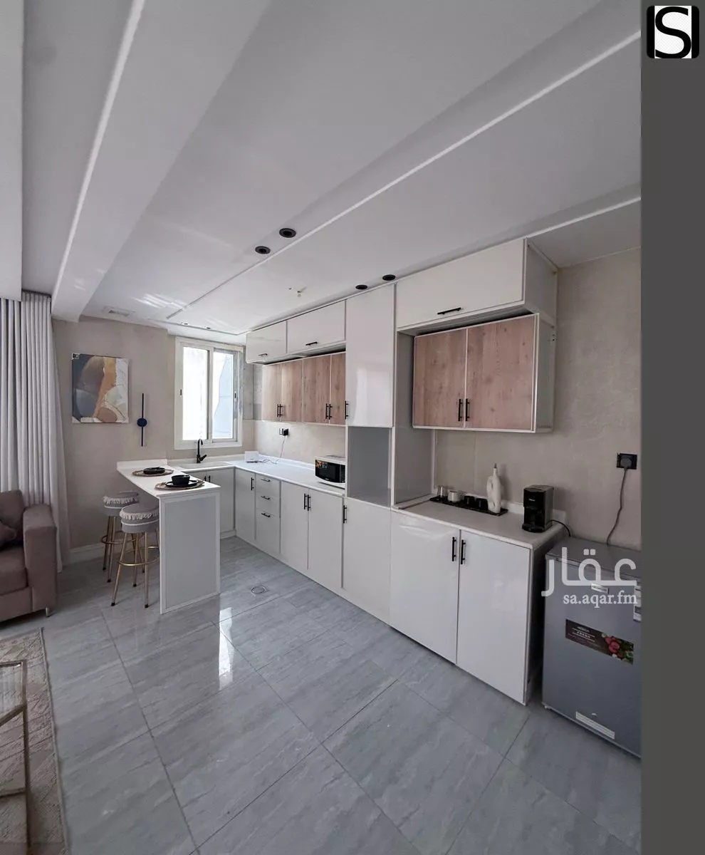 شقة 3 غرف في الحمرا 2