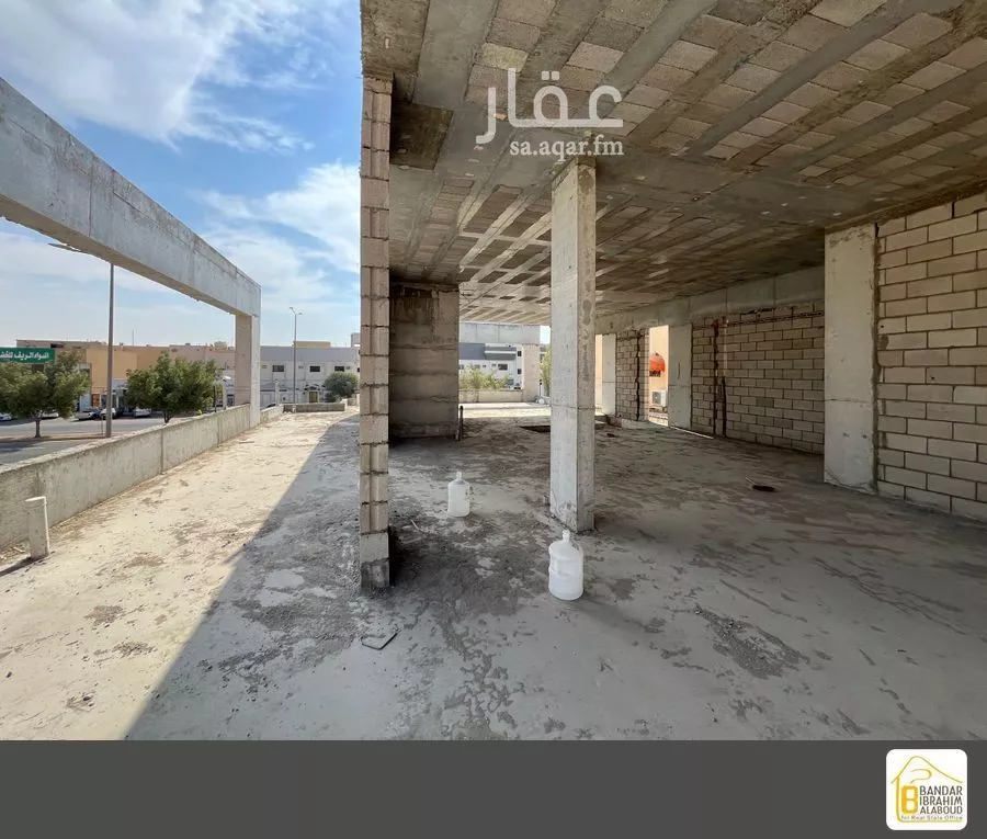 shop in Al Uraija Al Gharbiyah, Riyadh 17