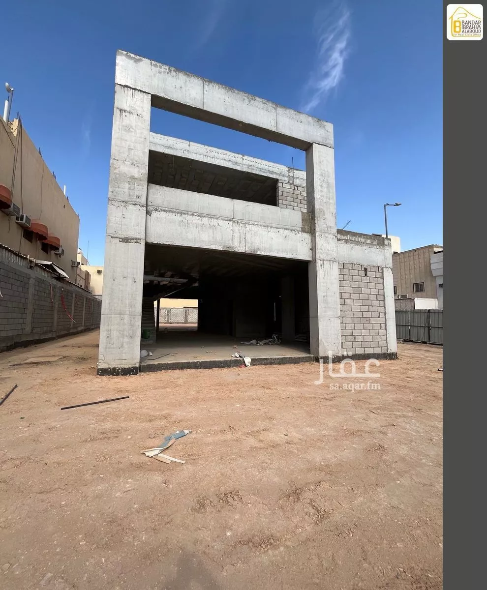 shop in Al Uraija Al Gharbiyah, Riyadh 9