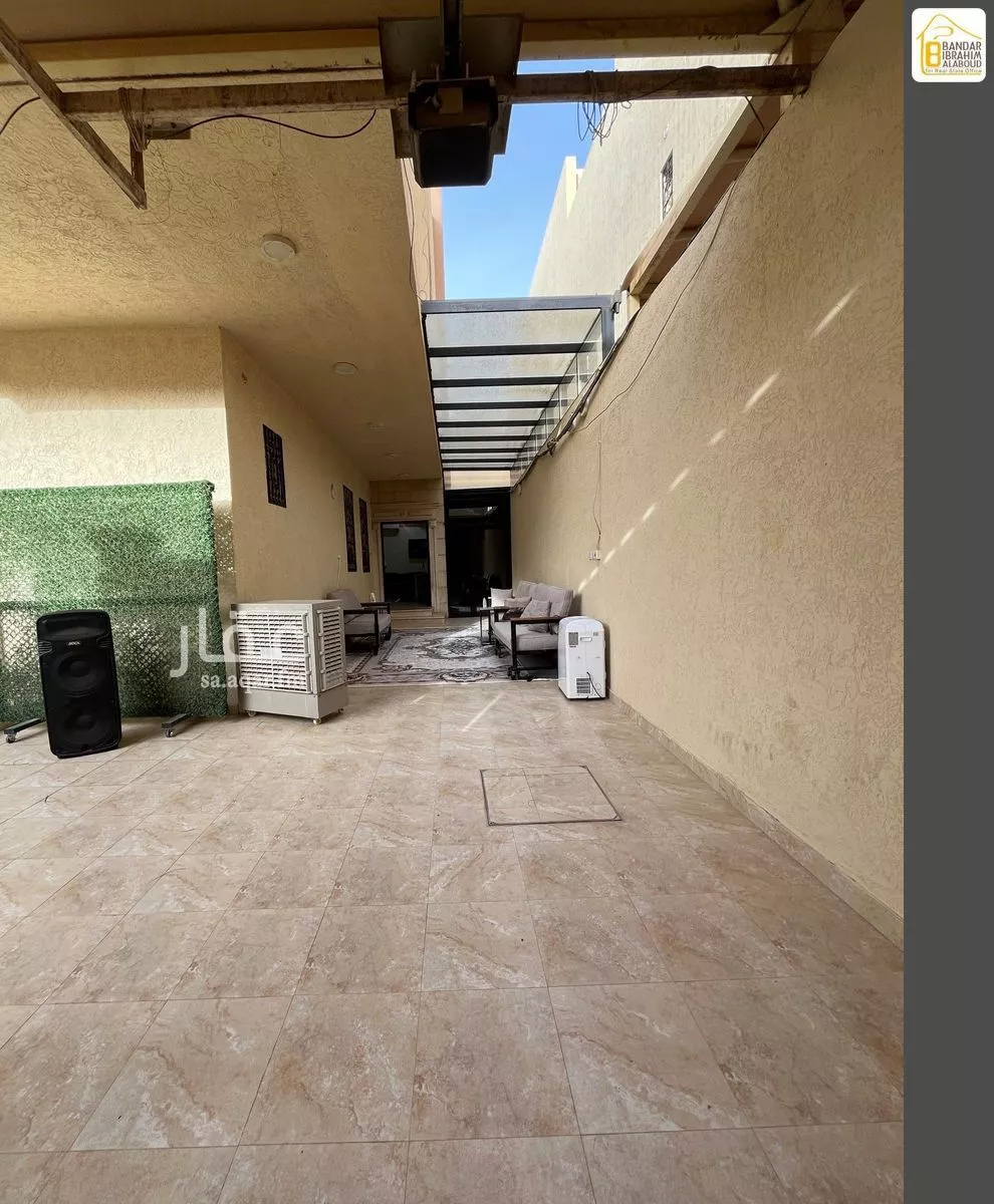 فيلا 5 غرف في النرجس 4