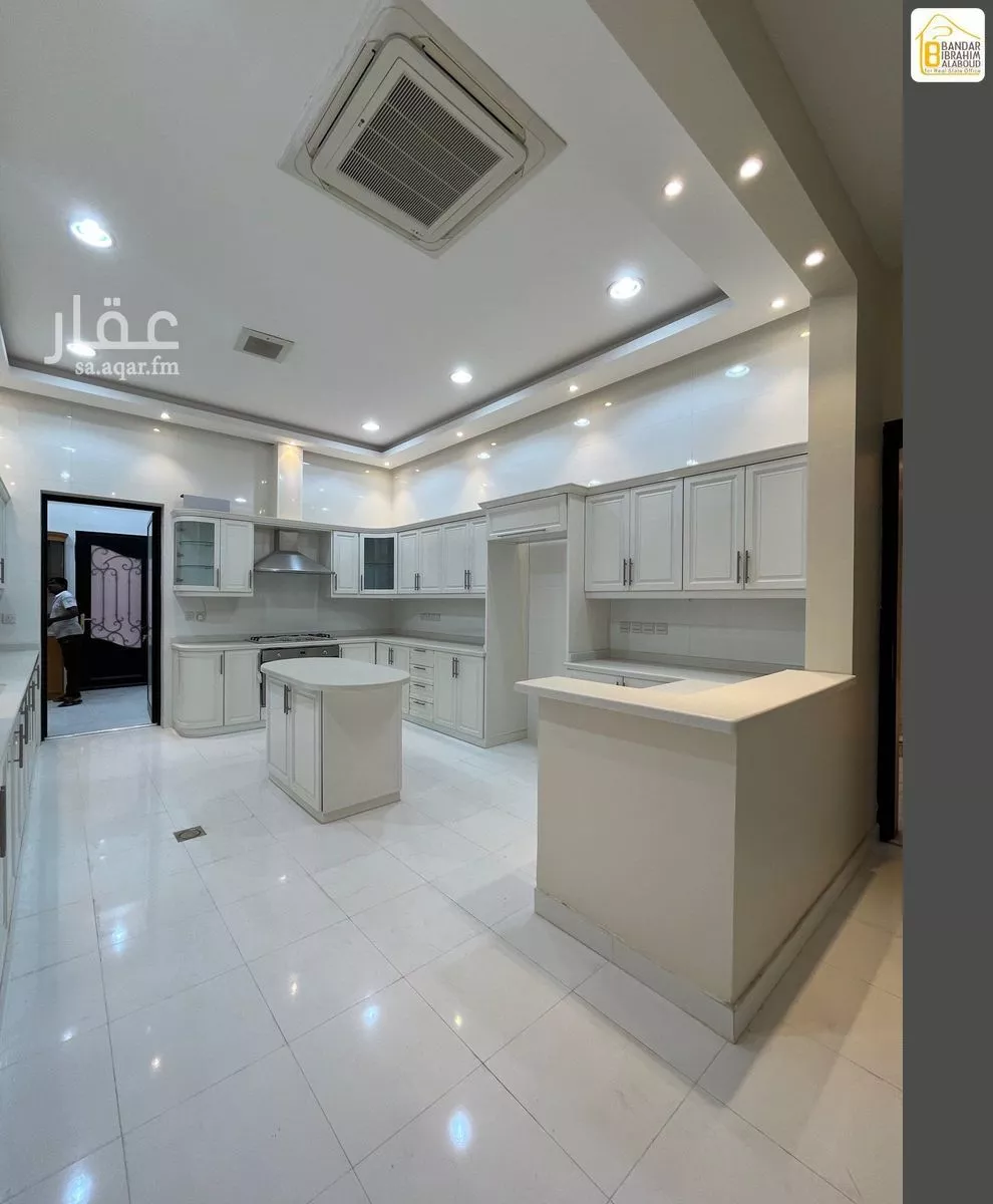 8 bedroom villa in Al Yasmin, Riyadh 14