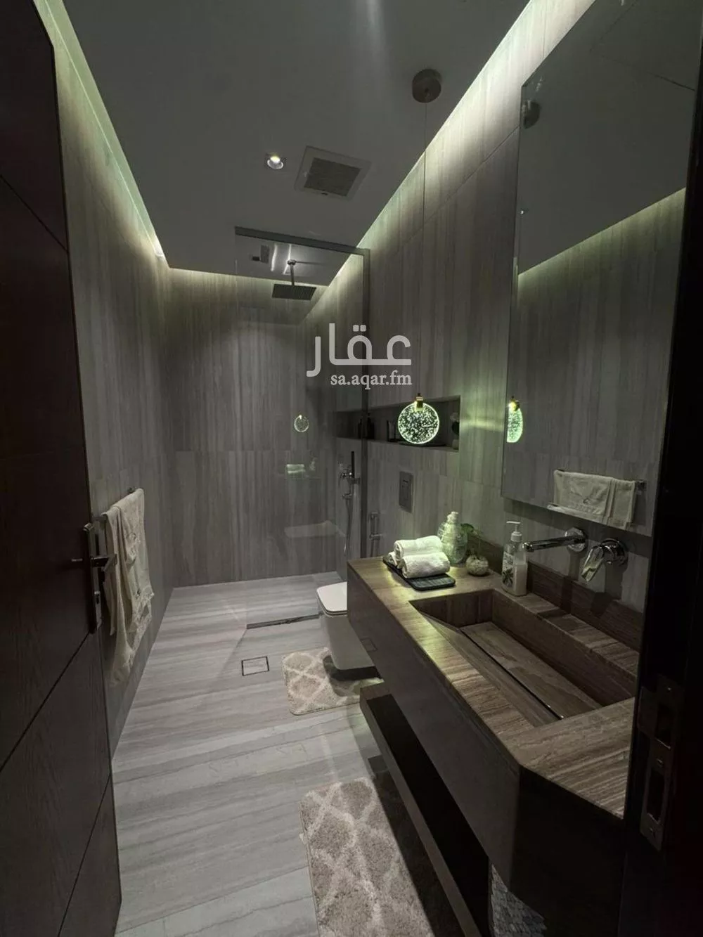 شقة 5 غرف في الورود 5