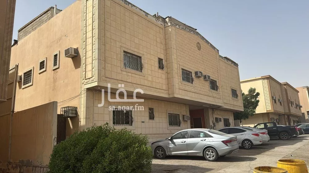 عمارة 749 م² في العريجاء 3