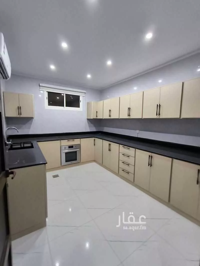 شقة 5 غرف في الندى 3