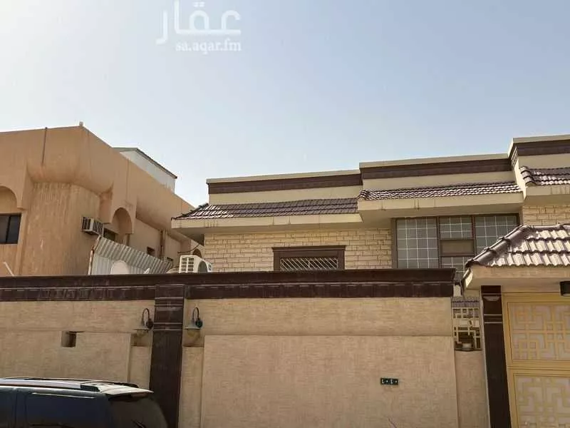 فيلا 5 غرف في العليا 1