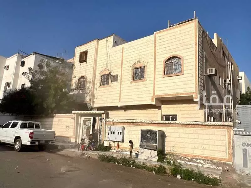 عمارة 387 م² في القلعة 4