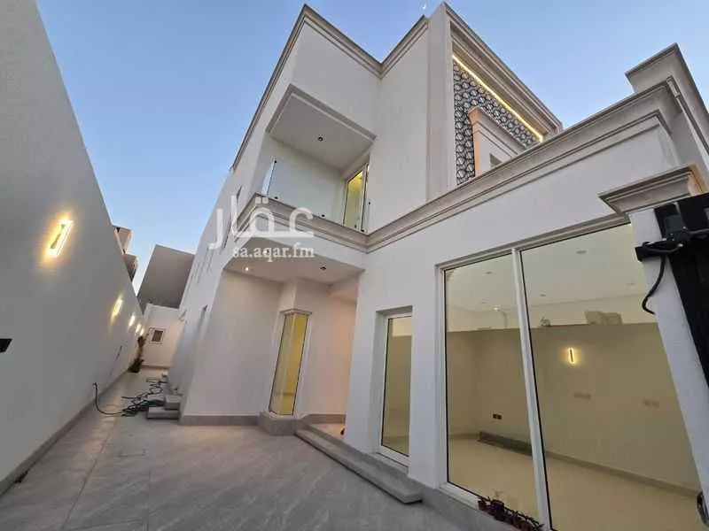 فيلا 6 غرف في العارض 4