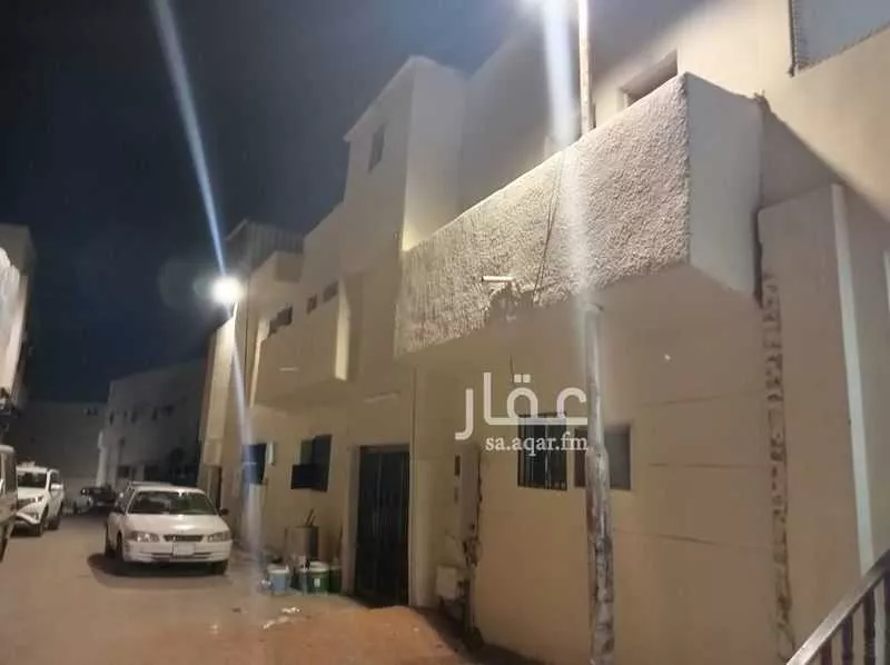 عمارة 599 م² في الاصيفرين 4