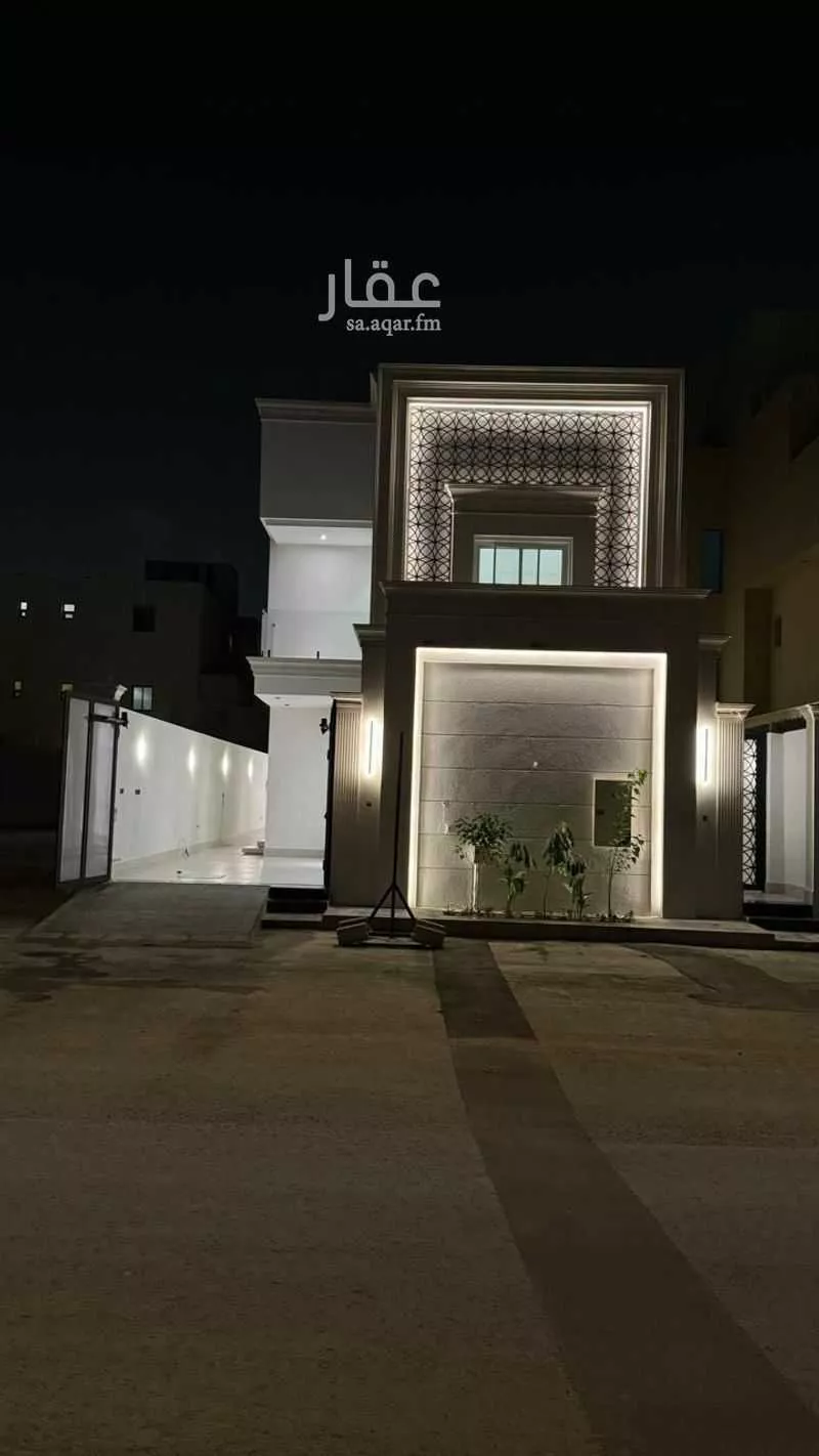 فيلا 6 غرف في العارض 3