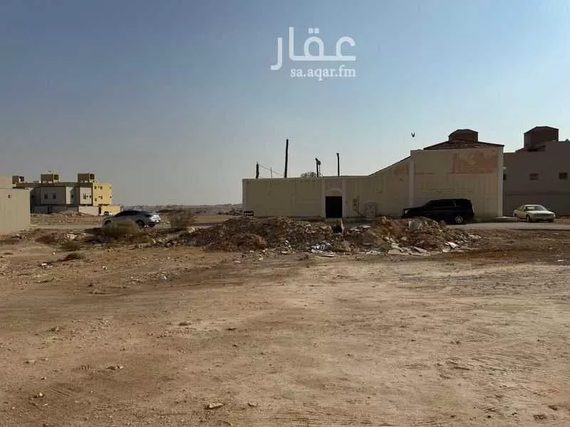 land in Tuwaiq, Riyadh 8