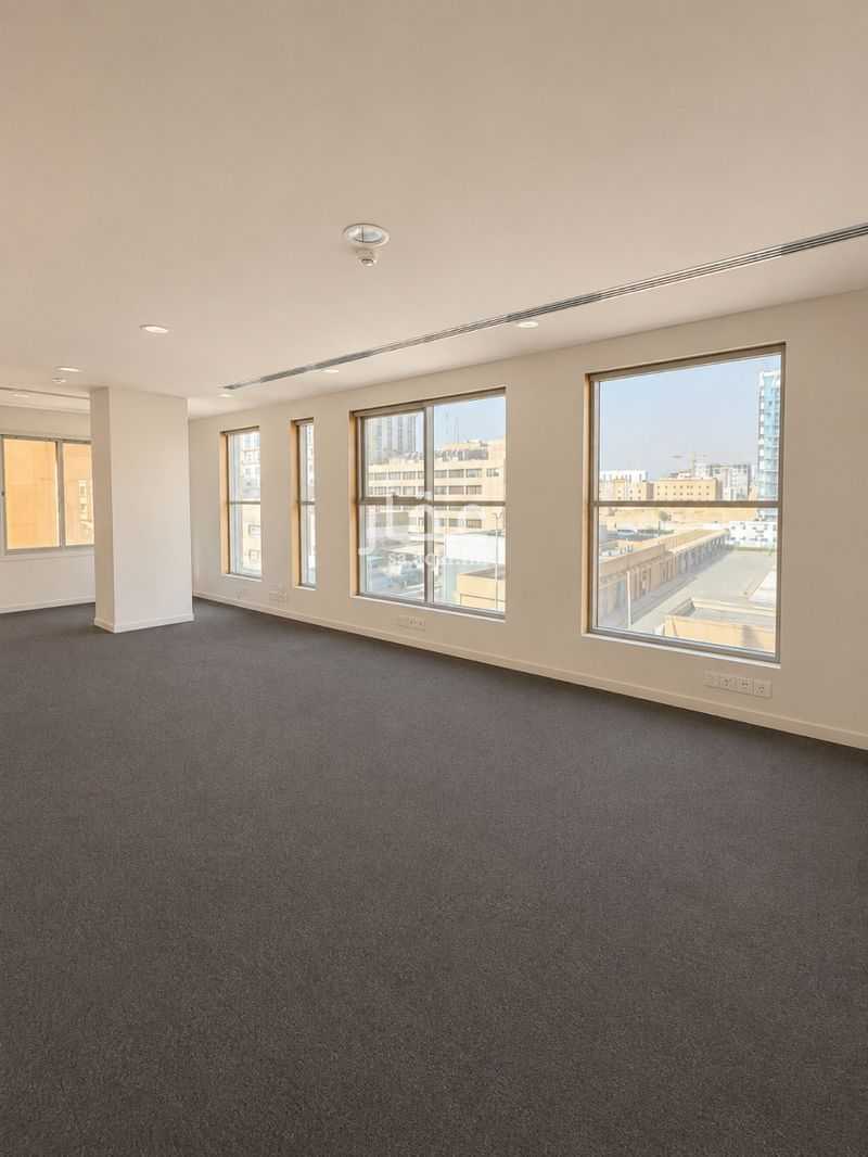 27 bedroom building in Al Wizarat, Riyadh 8