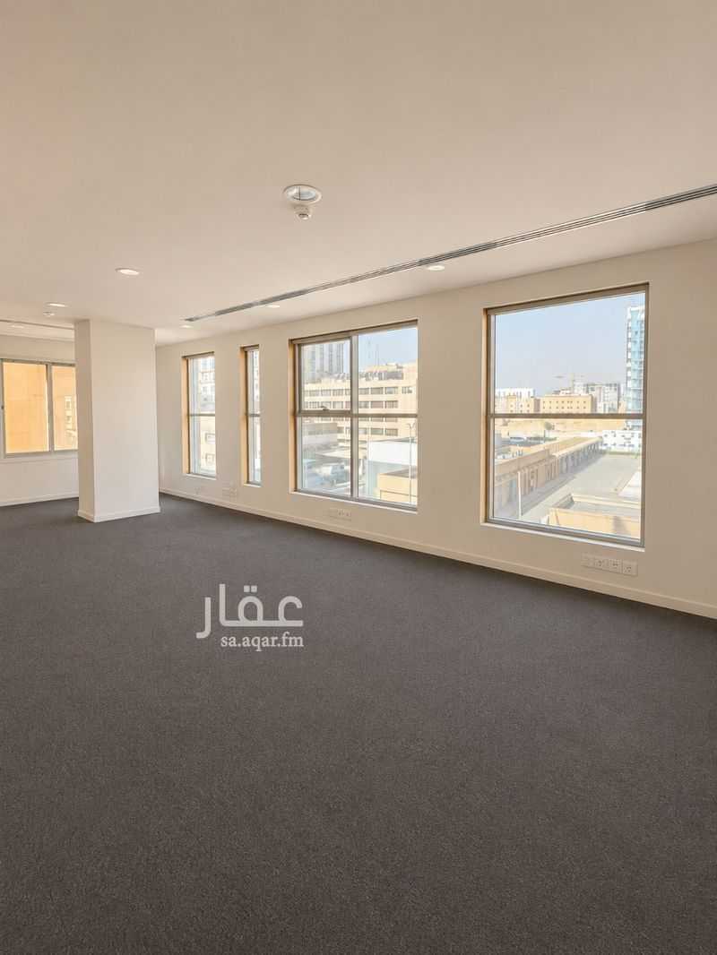 27 bedroom building in Al Wizarat, Riyadh 14