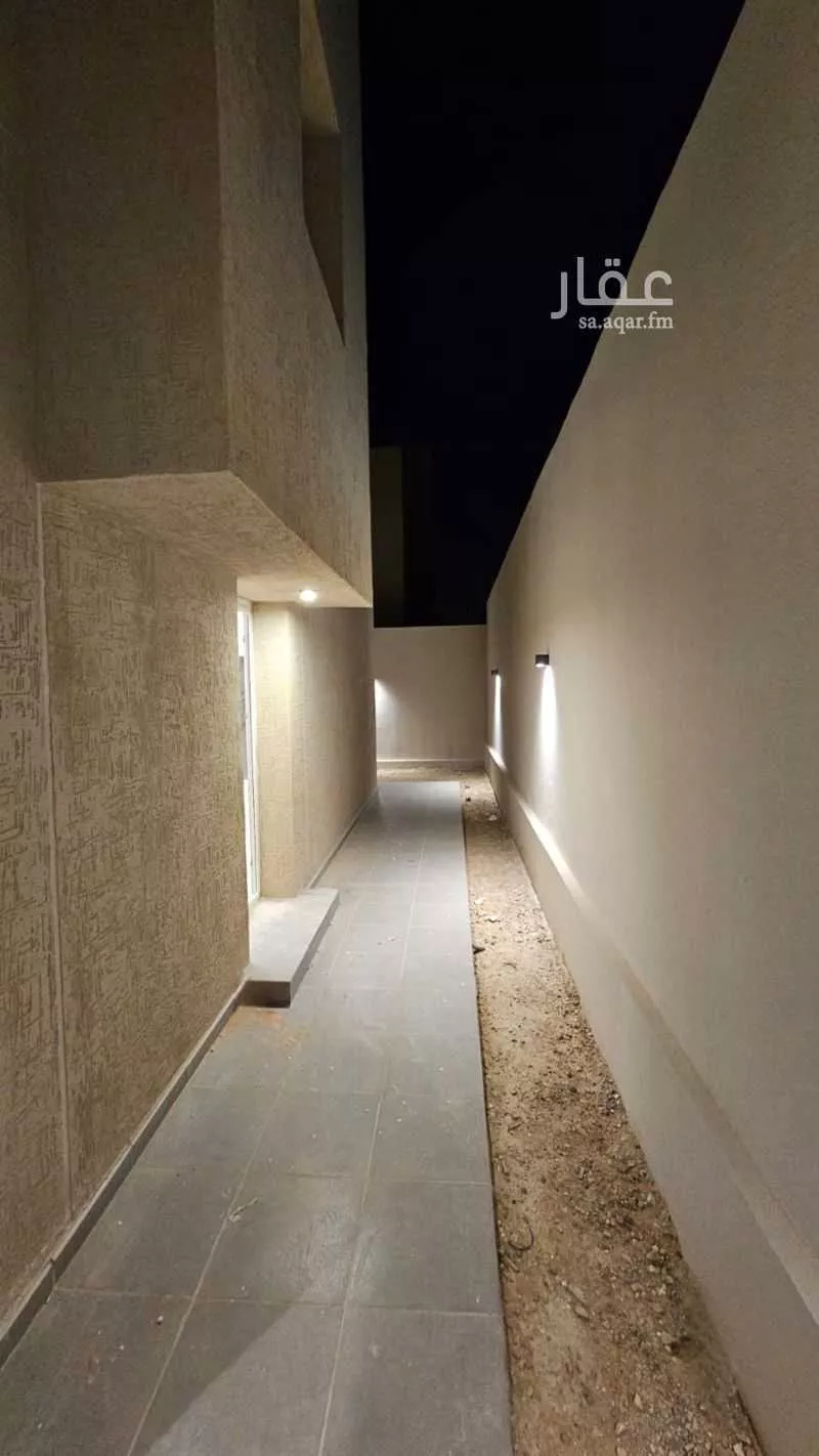 فيلا 5 غرف في العارض 2