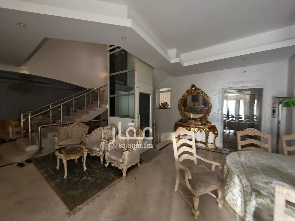 5 bedroom villa in Al Shati, Jeddah 12