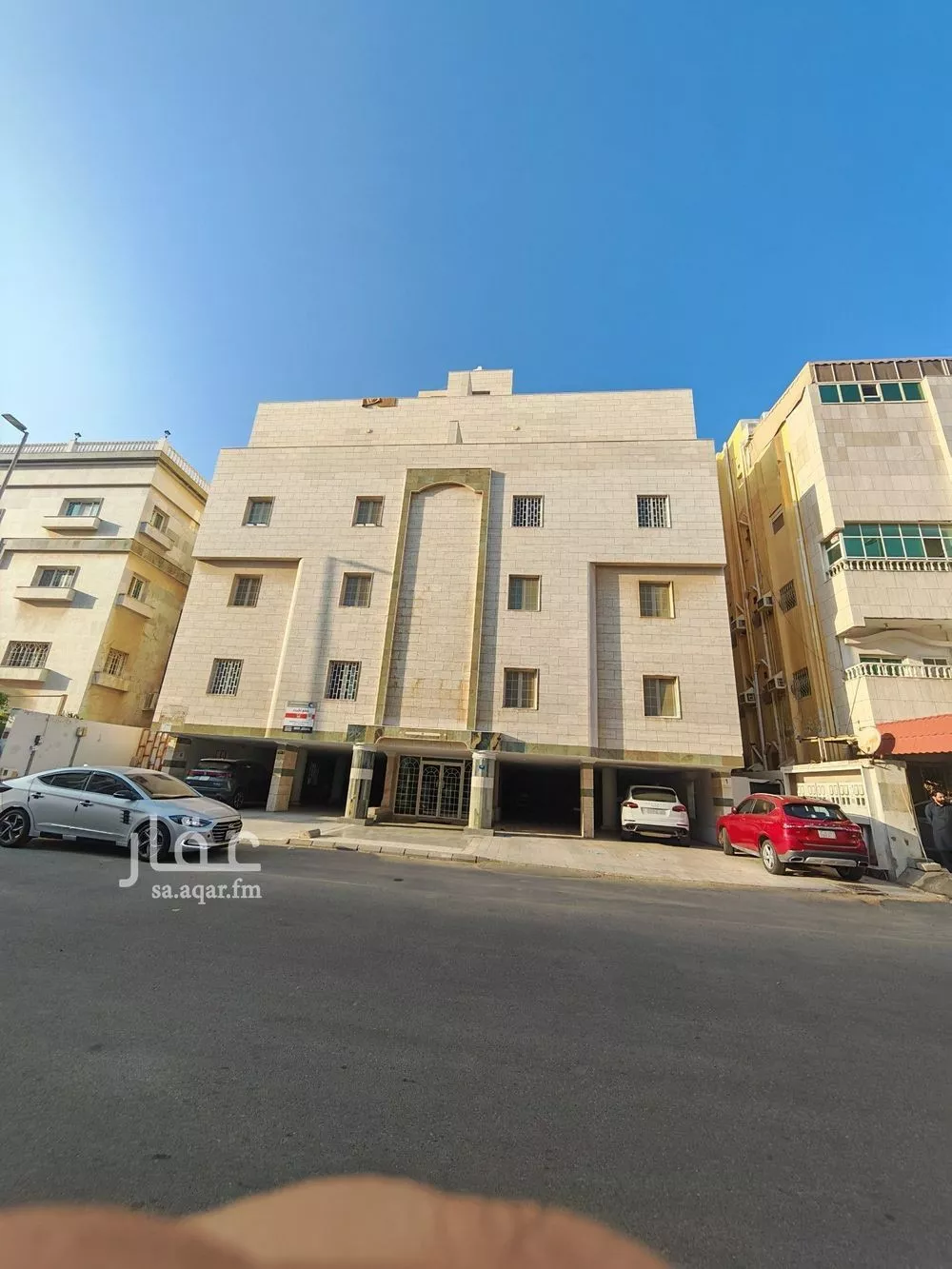 5 bedroom apartment in Al Salamah 1