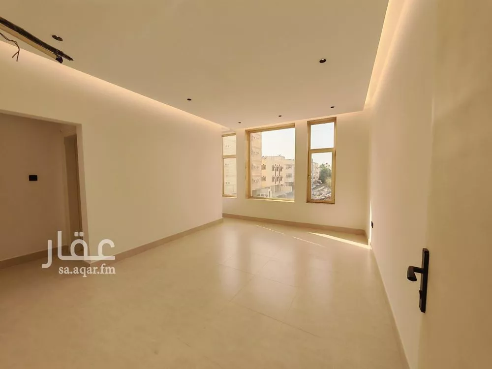 3 bedroom apartment in Al Bawadi, Jeddah 6