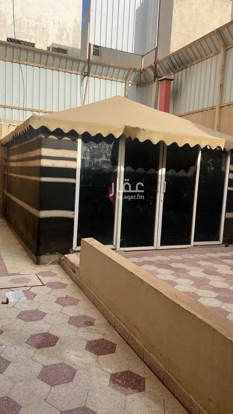 7 bedroom villa in Al Zahrah 2