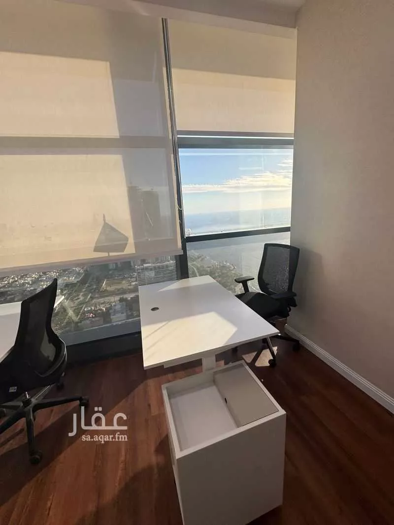 مكتب 301 م² في الشاطئ 2