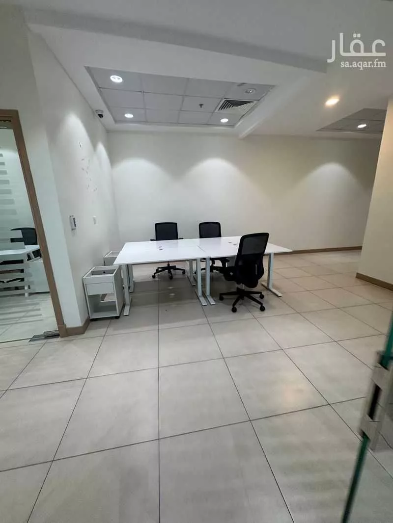 مكتب 229 م² في الشاطئ 2