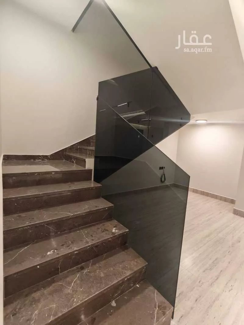 5 bedroom villa in Al Aridh, Riyadh 10