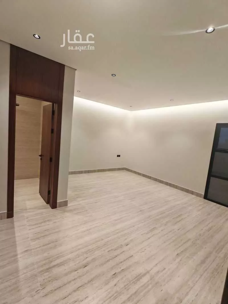 5 bedroom villa in Al Aridh, Riyadh 11