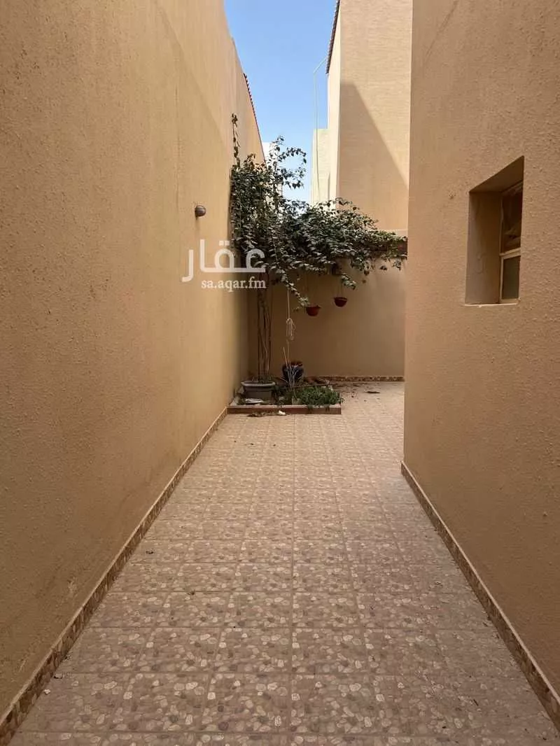 5 bedroom villa in An Nafal, Riyadh 7
