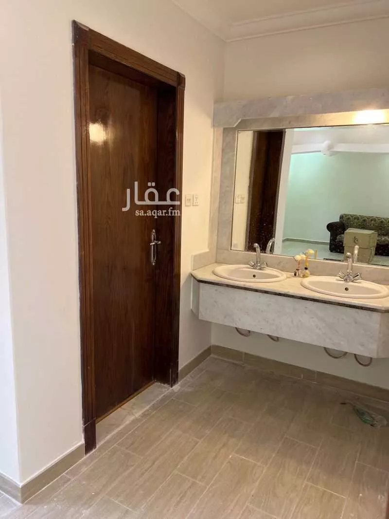 5 bedroom villa in An Nafal, Riyadh 24