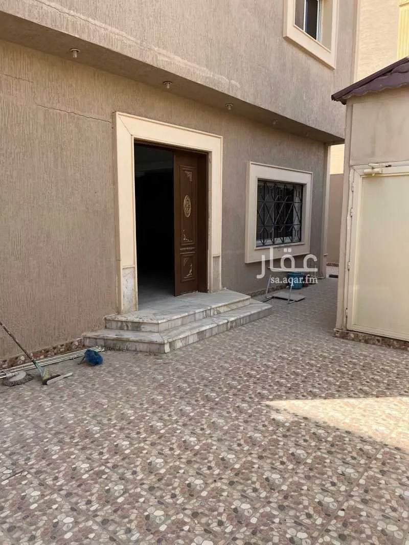5 bedroom villa in An Nafal, Riyadh 22