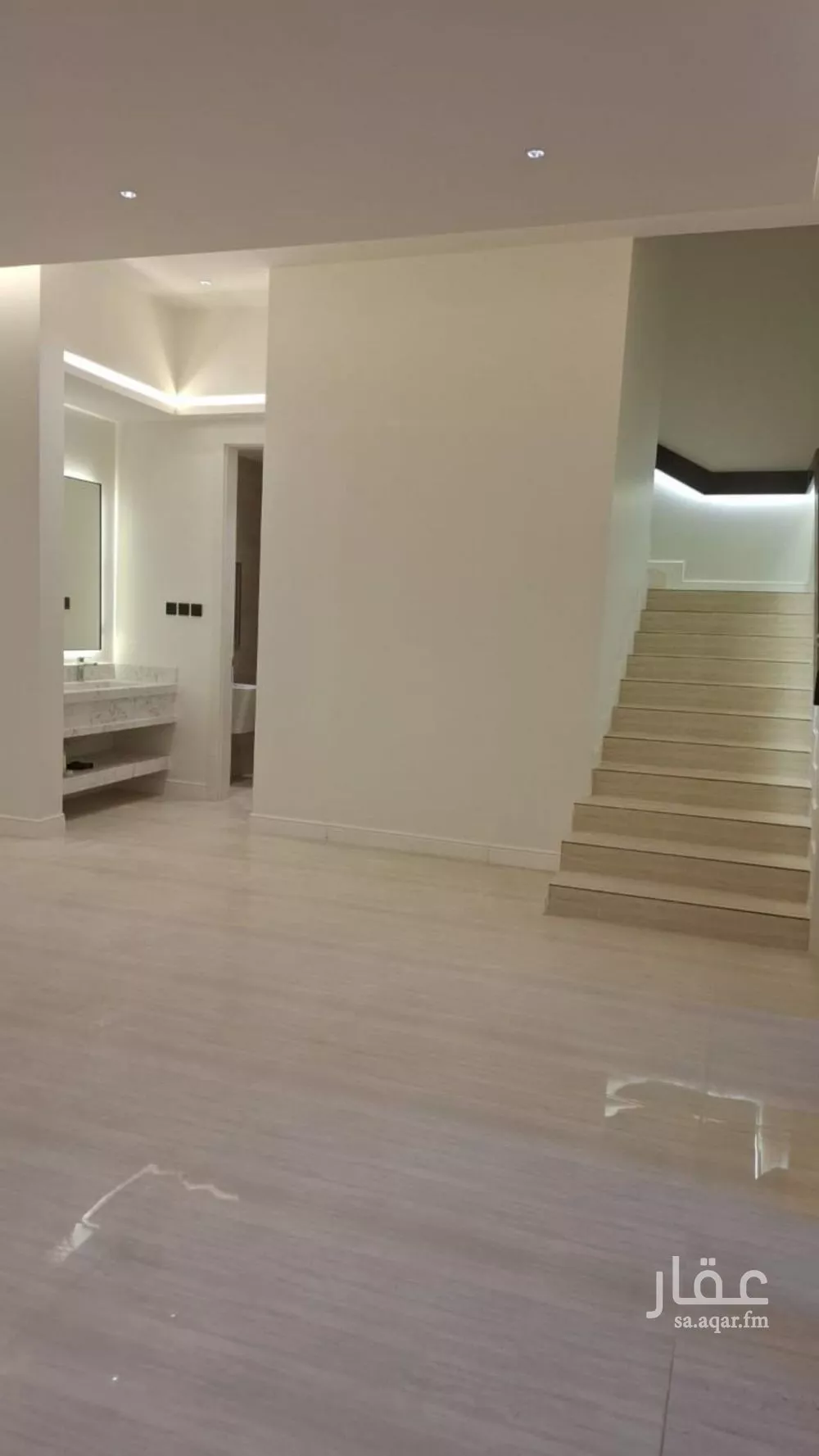 5 bedroom villa in Al Qairawan, Riyadh 10