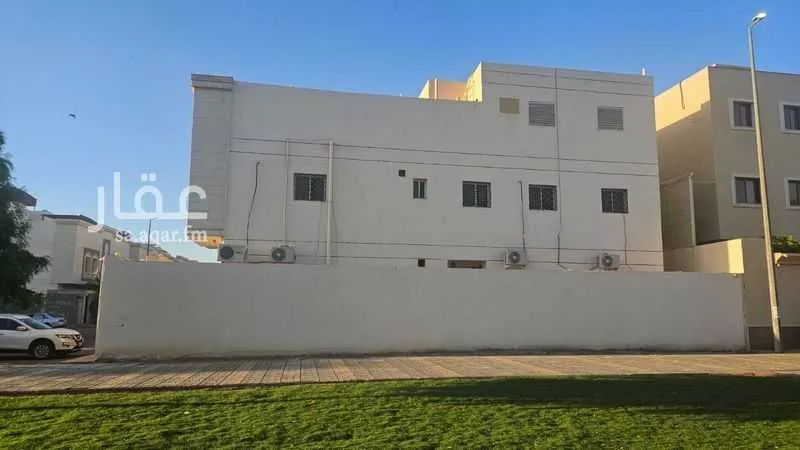 فيلا 8 غرف في مذينب 3