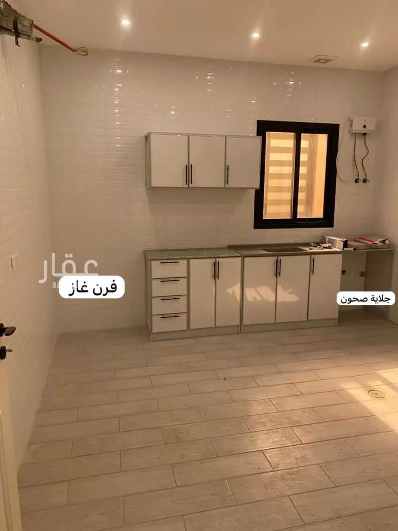 فيلا 6 غرف في الامواج 2