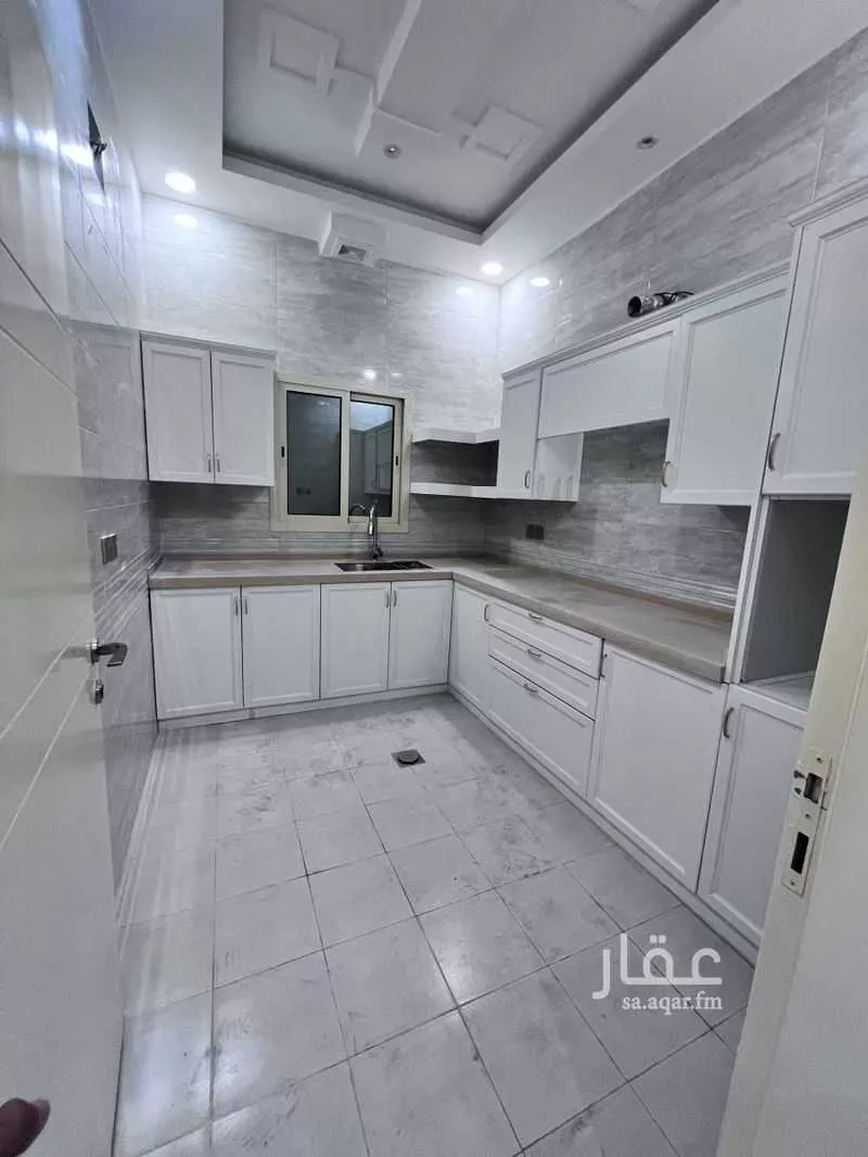 5 bedroom villa in Ar Rakah Al Janubiyah, Eastern Province 10