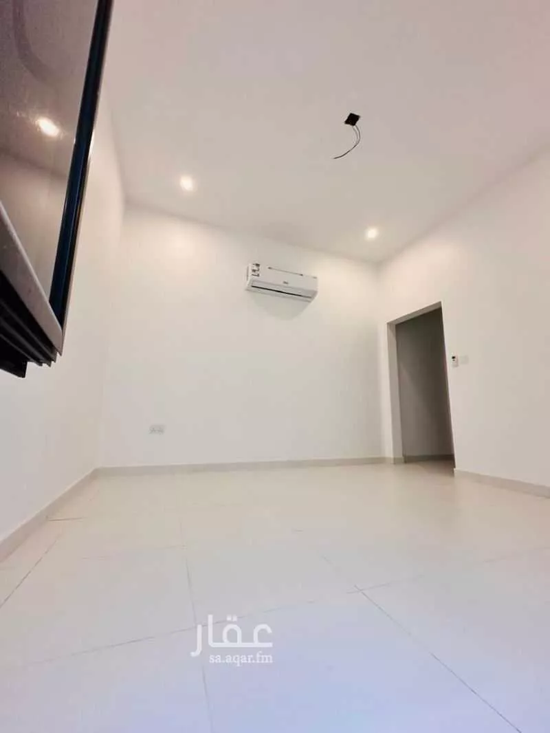 فيلا 4 غرف في المدينة الرياضية 4