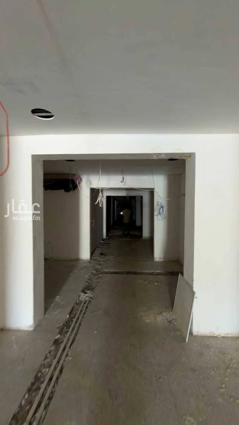 shop in Al Sharafiyah, Jeddah 6