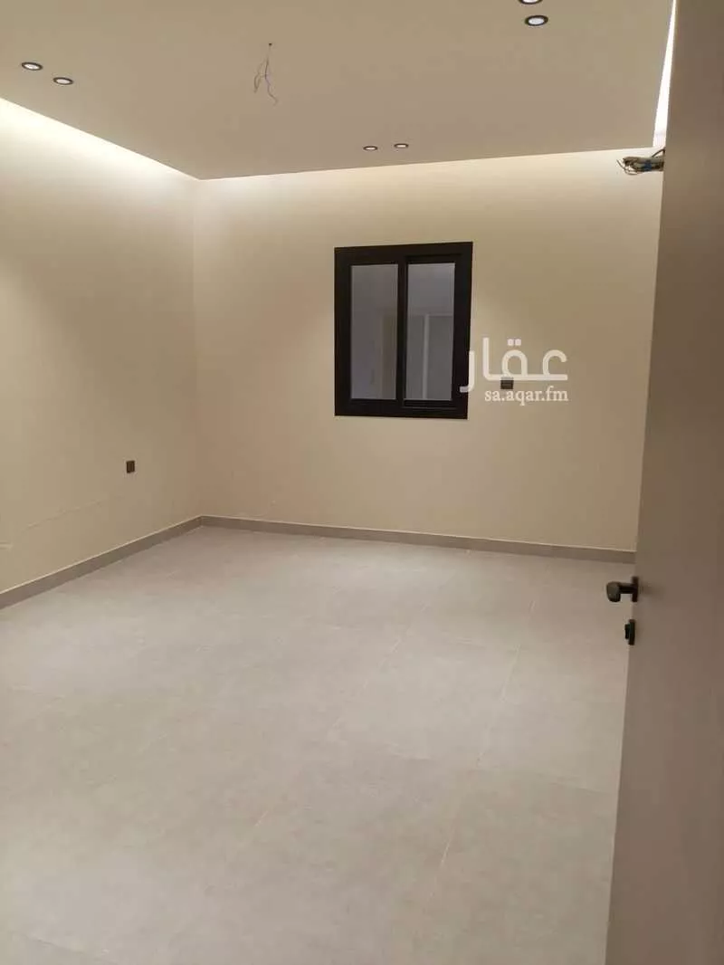 شقة 6 غرف في الرويس 4