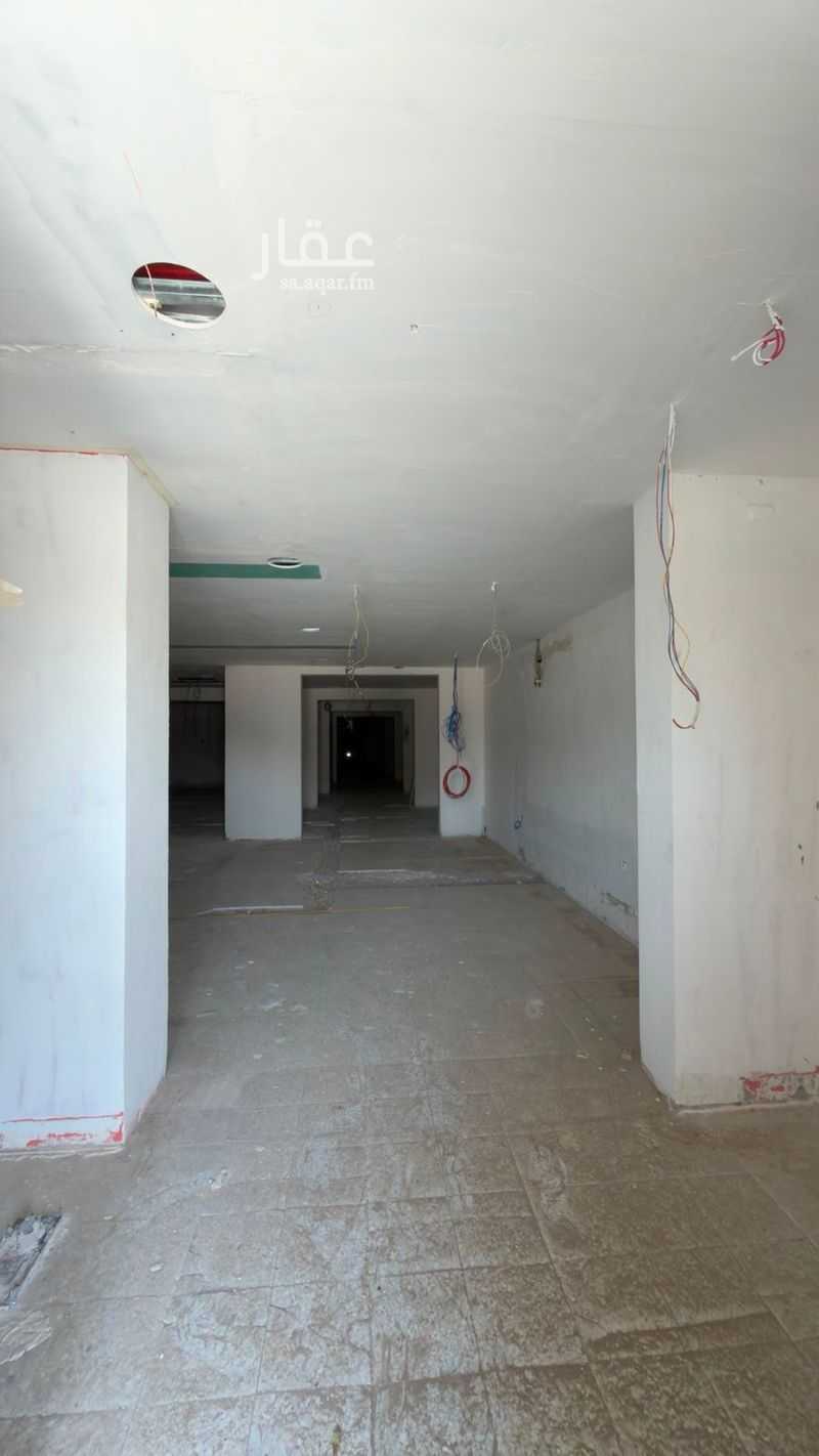 shop in Al Sharafiyah, Jeddah 5