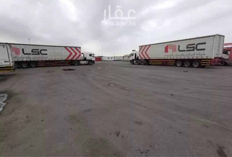 أرض 12500 م² في الوادي 4