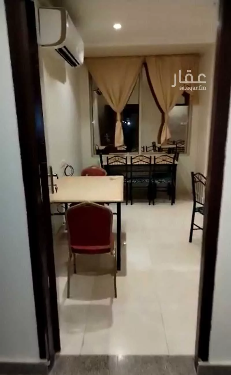 عمارة 484 م² في الجامعة 3