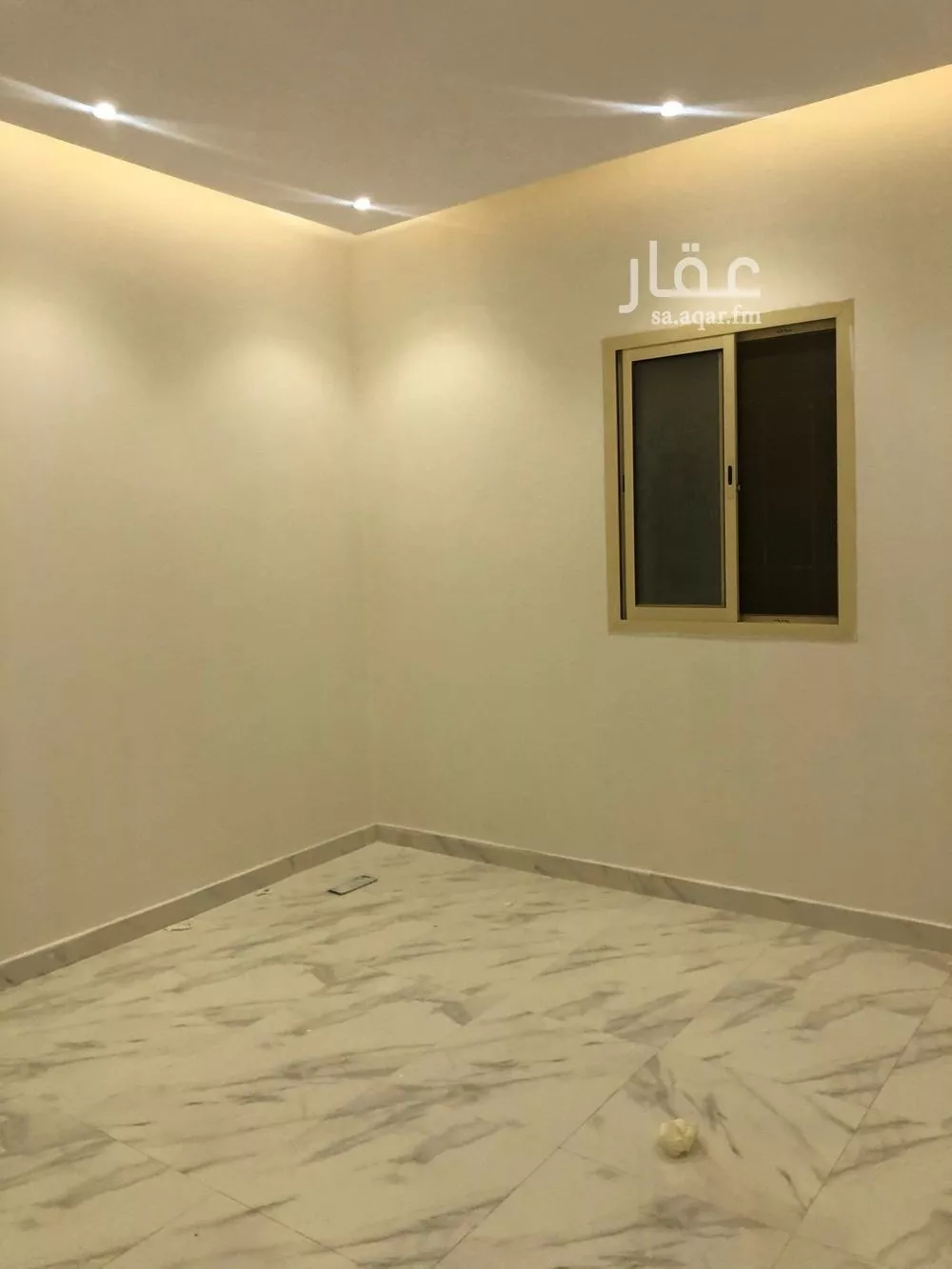 شقة 3 غرف في الرمال 4