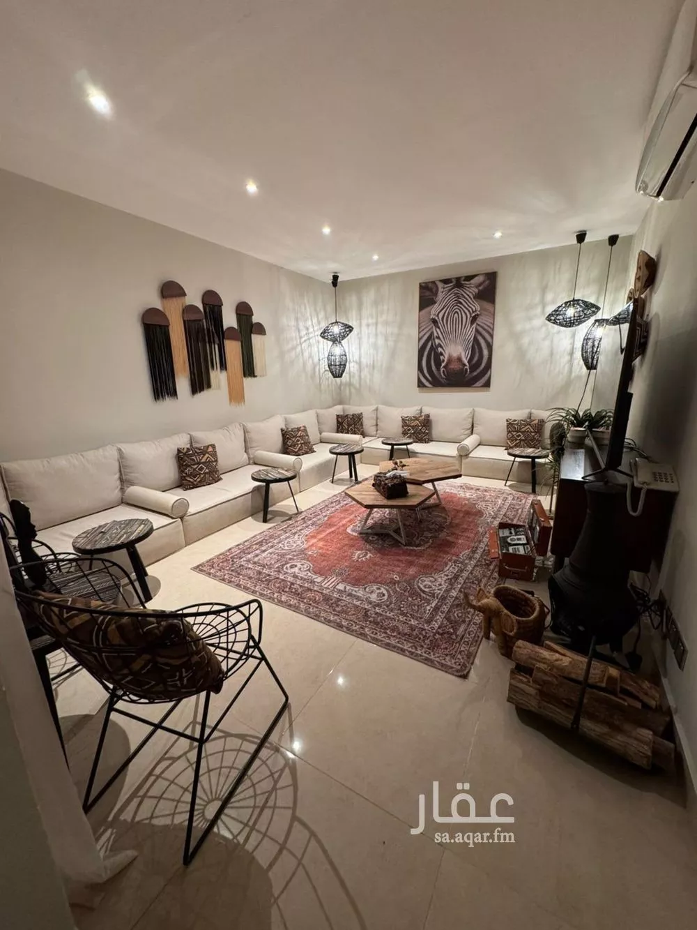 6 bedroom villa in Irqah 4