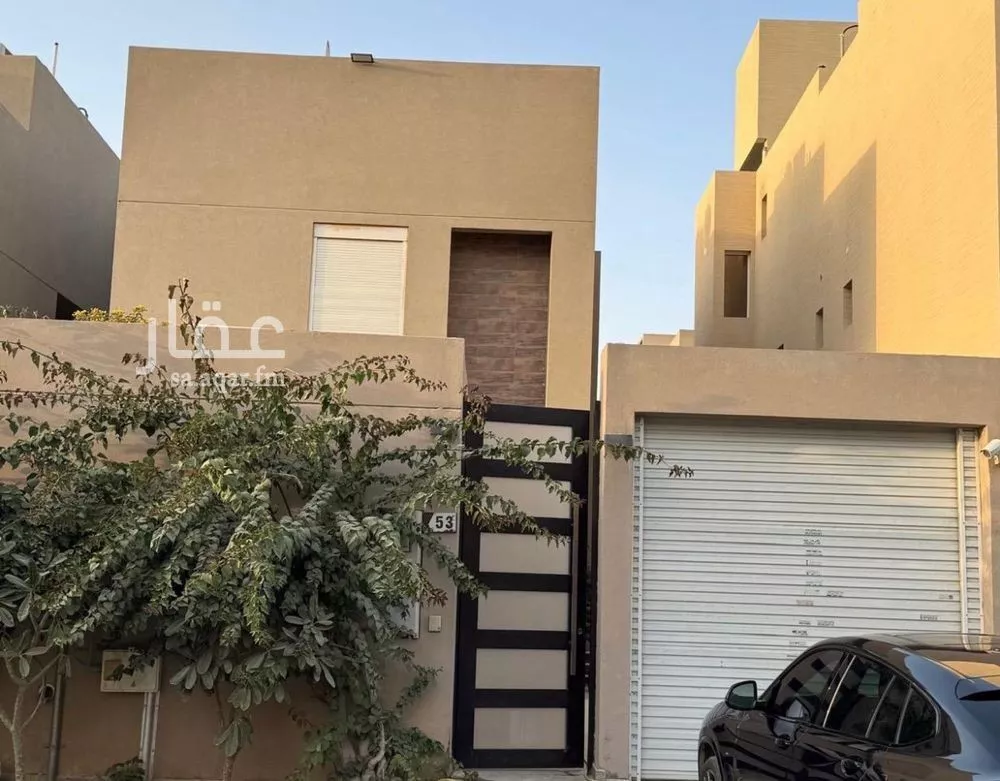 6 bedroom villa in Irqah 1