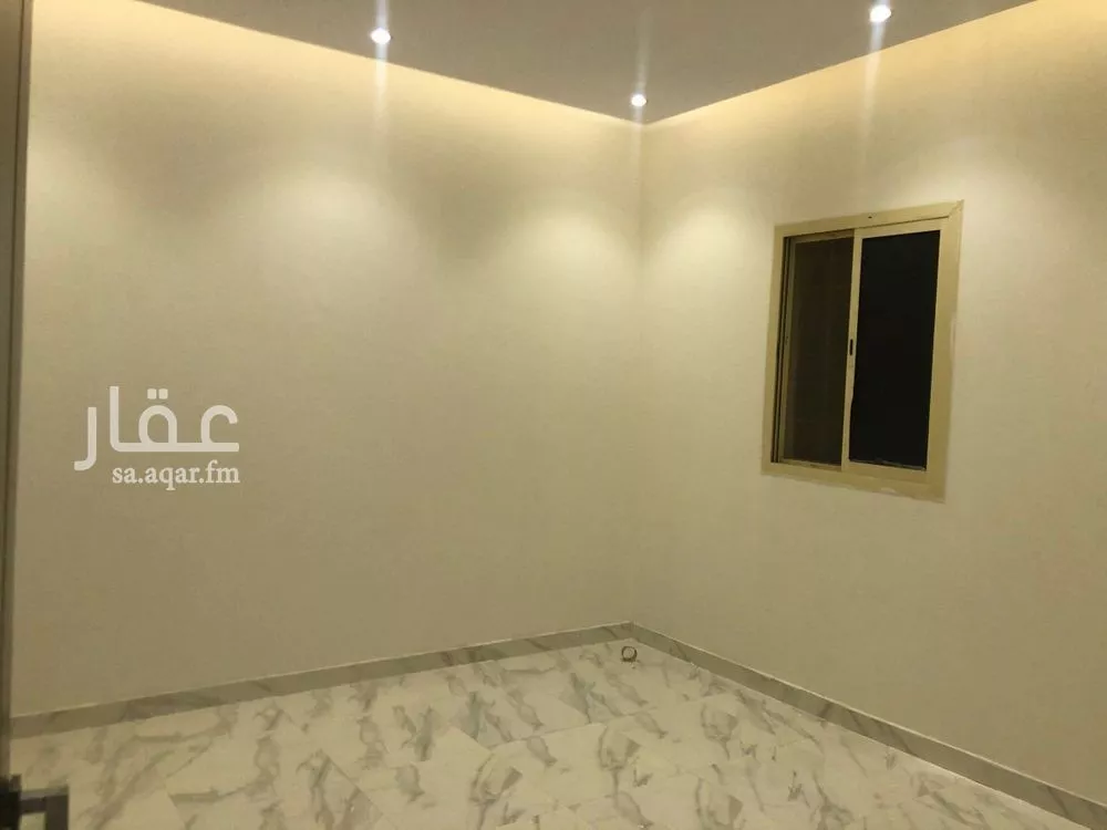 شقة 3 غرف في الرمال 1