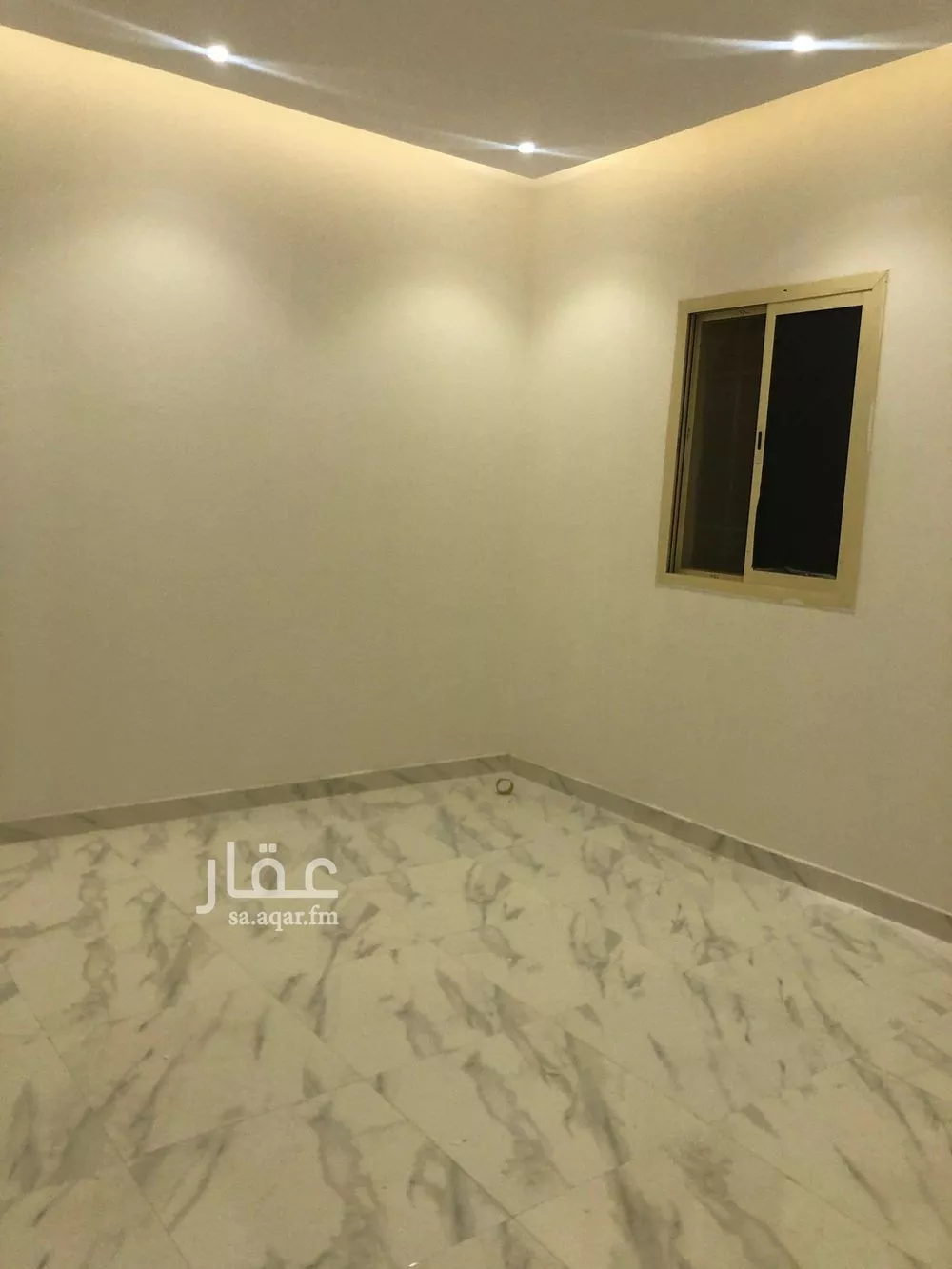 شقة 3 غرف في الرمال 5