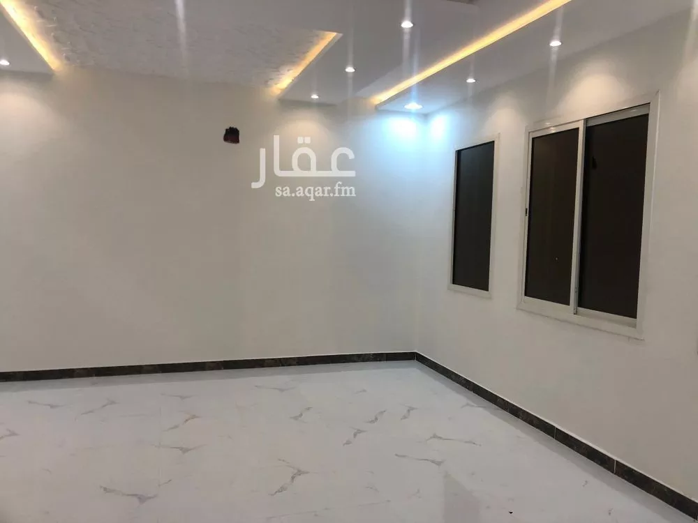 فيلا 10 غرف في الرمال 4